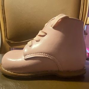 Pink leather walking shoes. Great condition!!